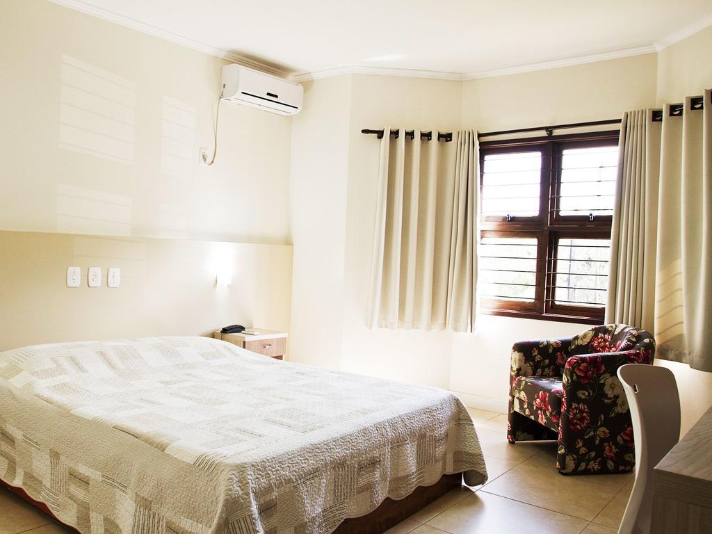 Senior Parque Hotel Santa Rosa  Zewnętrze zdjęcie